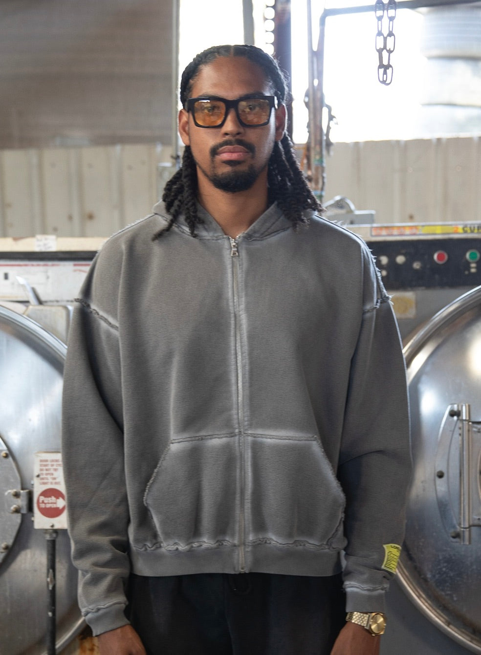 Outline zip up "Ash"